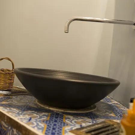 A Sciuta *